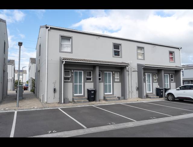 2 BEDROOM DUPLEX FOR SALE IN STRATFORD GREEN